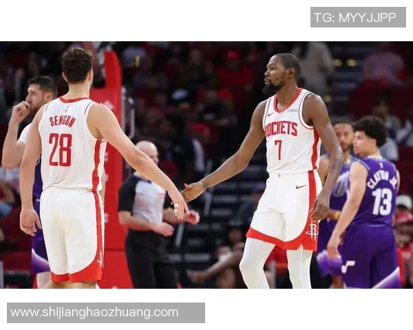 勇士与火箭激战正酣22号直播精彩瞬间全程回顾