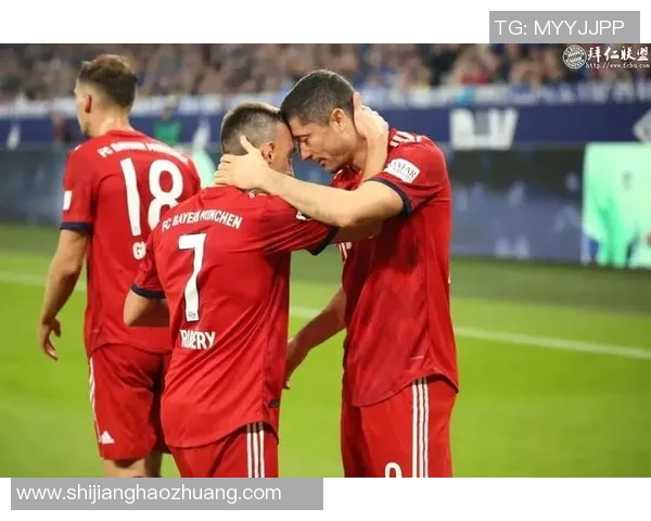 莱万重返德甲对阵拜仁引发球迷愤怒称其忘恩负义情感激烈